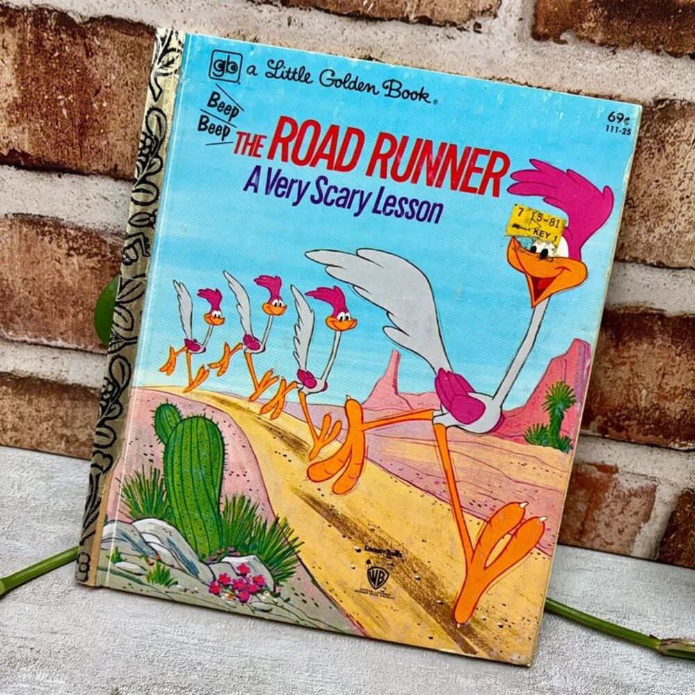 VTG 1981 A Little Golden Book, The Road Runner A Very Scary Lesson HC
